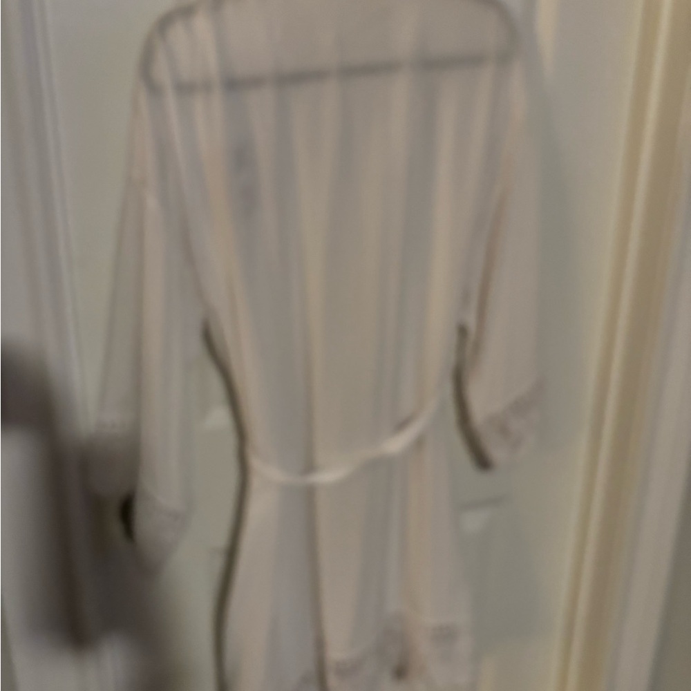 Wedding Robe - Picture 2 of 7